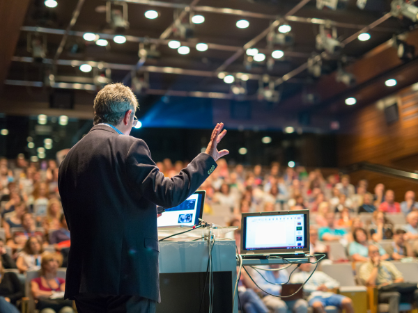 Guia Definitivo 2025: Como Produzir Eventos de Sucesso - Tendências, Estratégias e Inovações